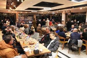 BELEDİYE BAŞKANI KÖSE VE MİLLETVEKİLİ IŞIK GEZMİŞ, GAZETECİLER GÜNÜNDE BASIN EMEKÇİLERİ İLE BULUŞTU