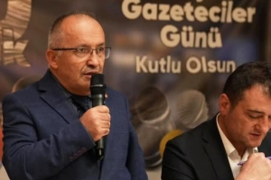 BELEDİYE BAŞKANI KÖSE VE MİLLETVEKİLİ IŞIK GEZMİŞ, GAZETECİLER GÜNÜNDE BASIN EMEKÇİLERİ İLE BULUŞTU