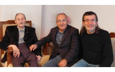 DEĞERLİ BÜYÜĞÜMÜZ ERSEN KONAL'I ZİYARET EDEREK GAZETECİLER GÜNÜ'NÜ KUTLADIK