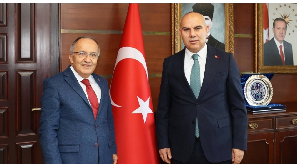 GİRESUN GAZETECİLER DERNEĞİ YÖNETİMİ OLARAK VALİMİZ MUSTAFA KOÇ'U ZİYARET ETTİK.